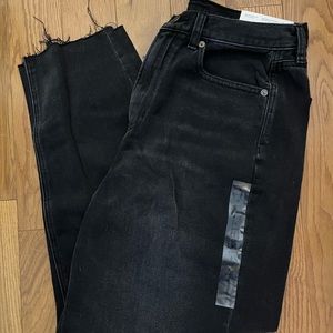 Size 6 black relaxed mom jean
